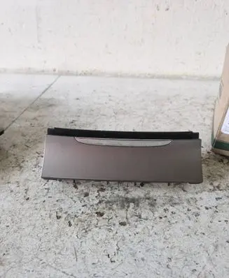 Volkswagen PASSAT B6 Ashtray (front) 