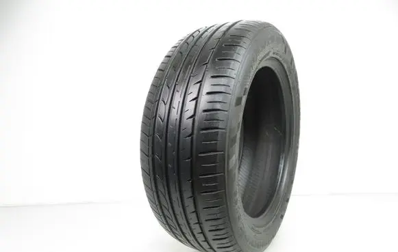 Volkswagen Golf V R16 summer tire 