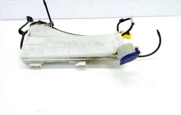 Opel Grandland X Windshield washer fluid reservoir/tank YP00066080 9825471780