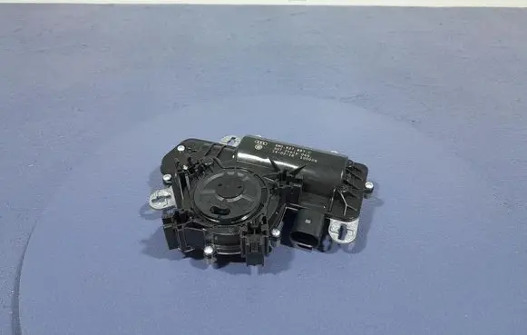 Audi Q7 4L Tailgate/trunk/boot lock/catch/latch 4M0827887C