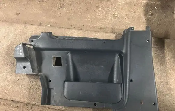 Citroen Berlingo Trunk/boot lower side trim panel 9634628477 963462847