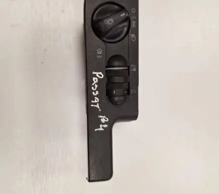 Volkswagen PASSAT B4 Light switch 3A1941331E