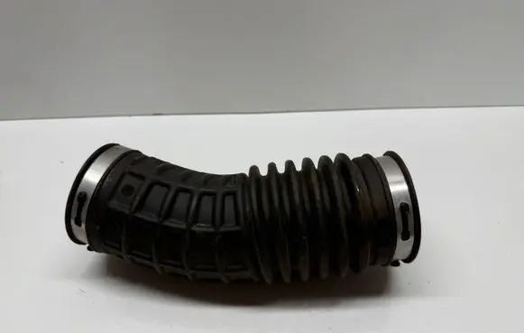 Chrysler Pacifica Air intake duct part 72142483