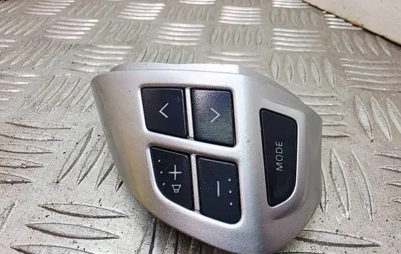 Mitsubishi ASX Steering wheel buttons/switches 75B471