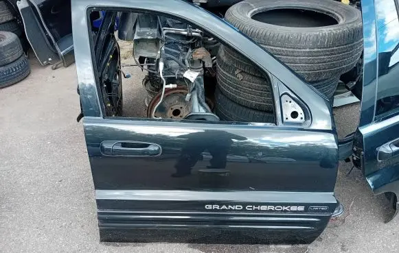 Jeep Grand Cherokee (WJ) Front door