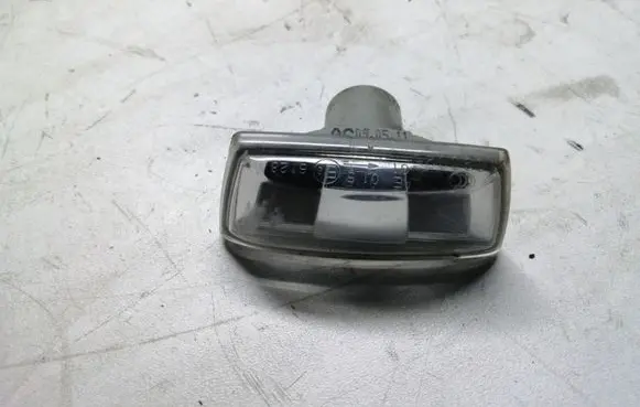 Opel Insignia A Front fender indicator light 13252455 13252456
