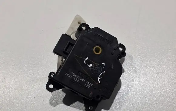 Lexus IS 200-300 Air flap motor/actuator 0637007470