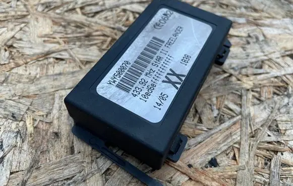 Land Rover Freelander Alarm relay YWY500070