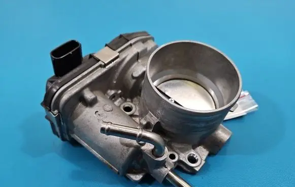 Toyota C-HR I Throttle body valve 22030F2040 IMPRK1589750
