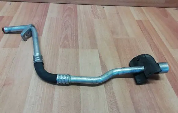 Air conditioning (A/C) pipe/hose