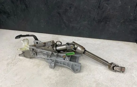 Ford Mondeo MK IV Steering wheel axle 7G9N3C529DH