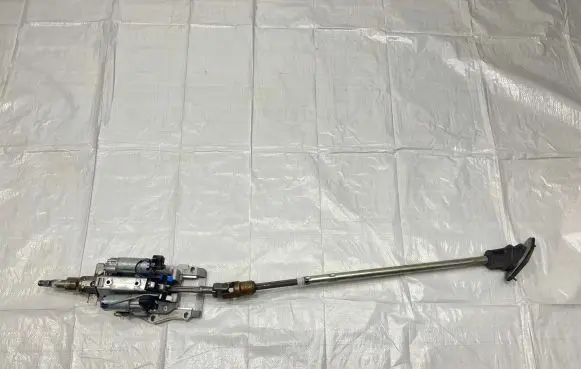 Maserati GranTurismo Steering wheel axle
