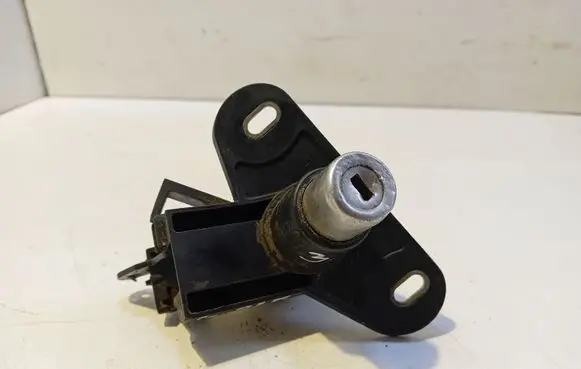 Opel Vectra B Tailgate exterior lock 