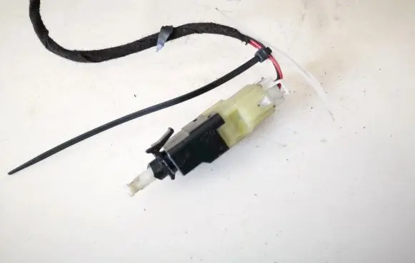Mercedes-Benz C W203 Brake pedal sensor switch a0015453809