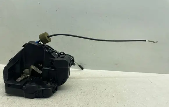 Mercedes-Benz CLS C219 Rear door lock 004142112631 0017721966