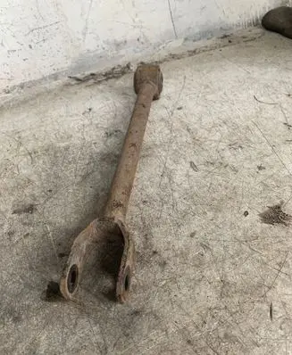 Nissan Quest Rear upper control arm/wishbone