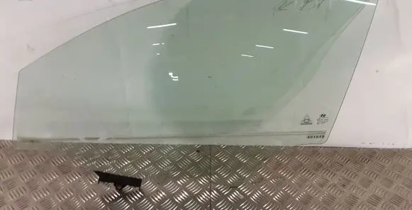Hyundai Tucson LM Front door window glass four-door