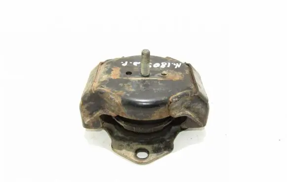Mitsubishi Pajero Engine mount bracket
