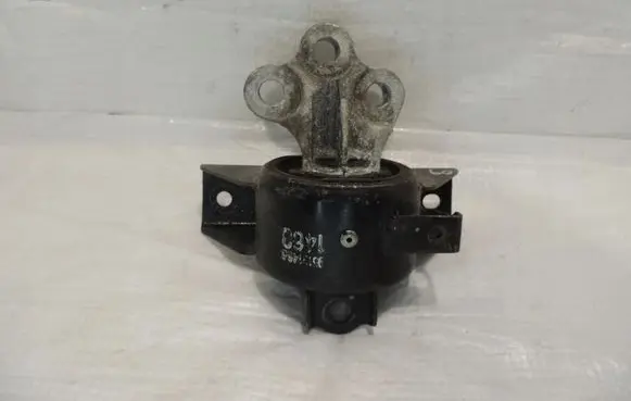 Opel Mokka Engine mount vacuum valve 95131468