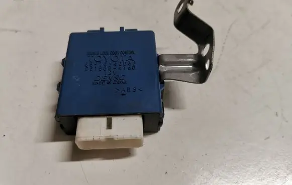 Lexus RX 450H Door central lock control unit/module 8597048030