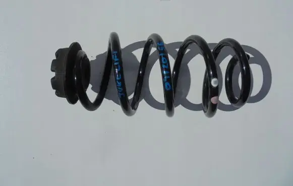 Nissan Juke I F15 Rear coil spring