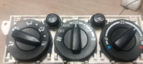 Toyota Avensis T220 Climate control unit 5590005090 MB1464308380