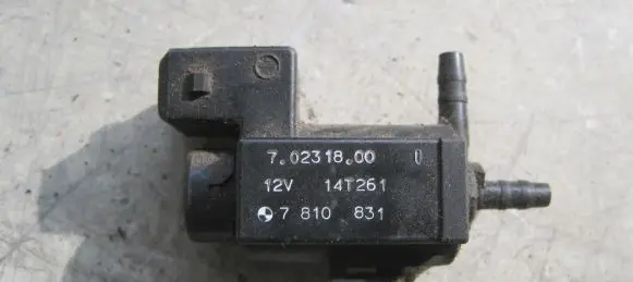 BMW 5 F10 F11 Valve vacuum 70231800