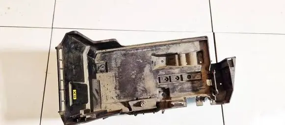 Battery box tray