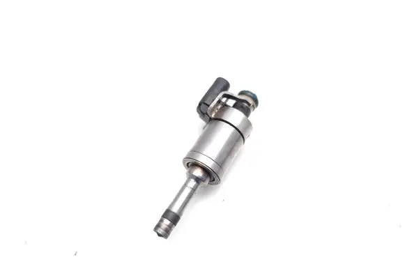 Ford C-MAX II Fuel injector CM5G9F593FA