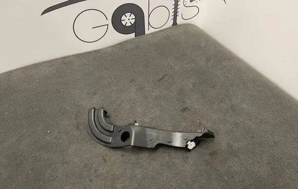 Land Rover Range Rover Sport L320 Front bumper mounting bracket AH323382AA