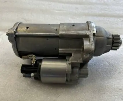 Volkswagen Golf VII Starter motor 0AM911022C
