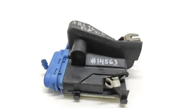 Audi A4 S4 B5 8D Rear door lock 4A0839016