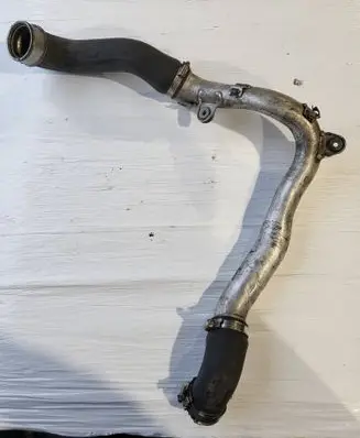 Intercooler hose/pipe
