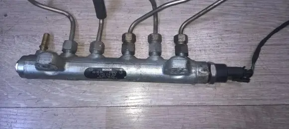 Renault Laguna II Fuel main line pipe 0445214042 8200148037