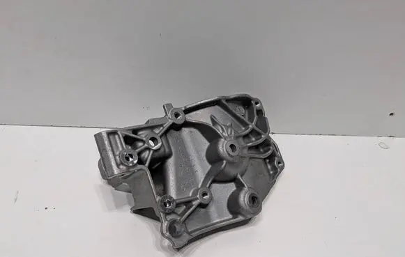 Peugeot 3008 II A/C compressor mount bracket 9823598480 982359848023