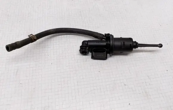 Skoda Octavia Mk2 (1Z) Clutch slave cylinder 1K0721388K