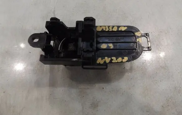 Nissan NV200 Front door exterior handle