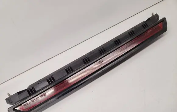Volkswagen PASSAT B5 Third/center stoplight SAEU396DOT S302E1539