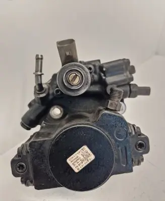 Mercedes-Benz C W204 Fuel injection high pressure pump A6510700101 9424A020A 0099343DCE