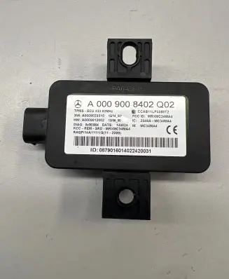 Mercedes-Benz A W176 Tire pressure control unit A0009008402 A0009029310