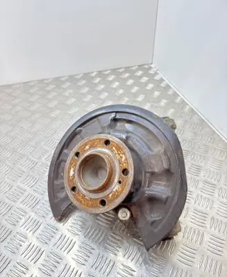 Mercedes-Benz GLA W156 Rear wheel hub 2460406