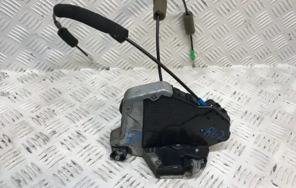 Lexus IS 220D-250-350 Front door lock 7C2316 A046693