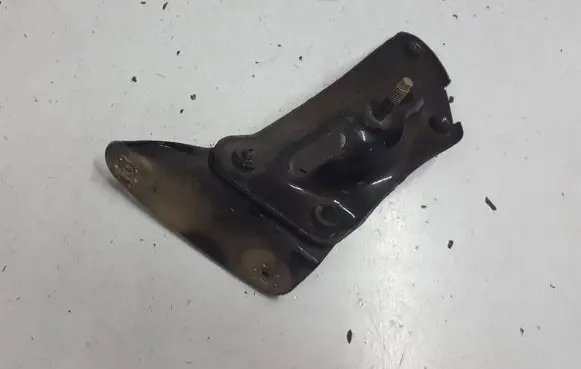 Skoda Octavia Mk2 (1Z) Fender mounting bracket 