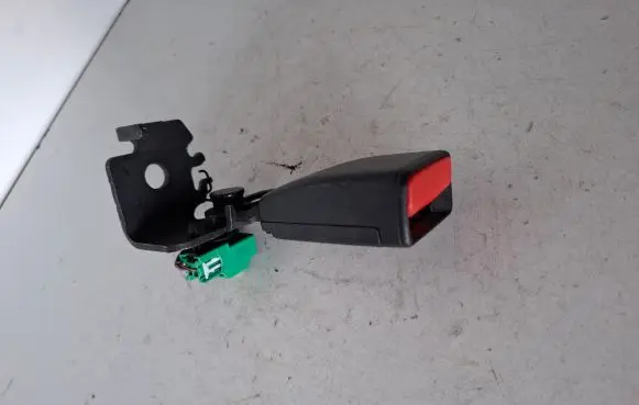 Volvo S90, V90 Rear seatbelt 32239047
