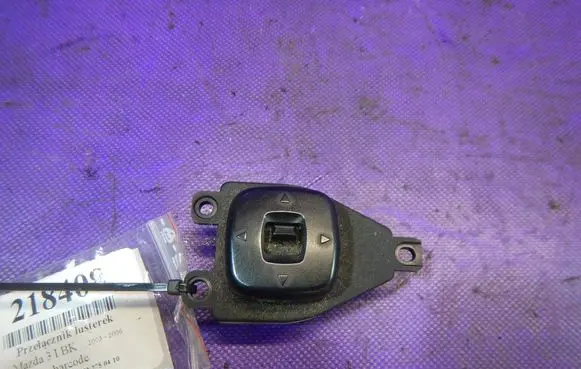 Mazda 3 I Wing mirror switch 