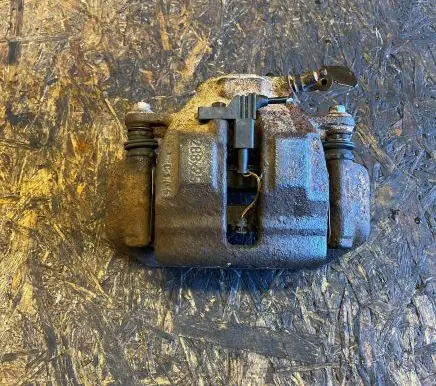 Mercedes-Benz C W203 Front brake caliper