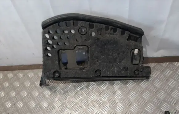 Mercedes-Benz GL X166 Foot area side trim AI666801608