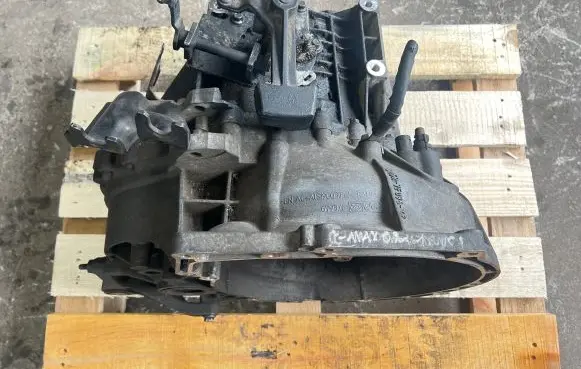Ford C-MAX I Manual 5 speed gearbox 3M5R7201ZE D2M2A R3T9A