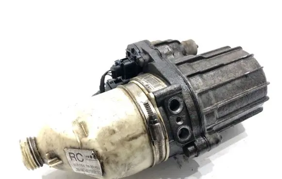 Opel Zafira B Power steering pump 13192897