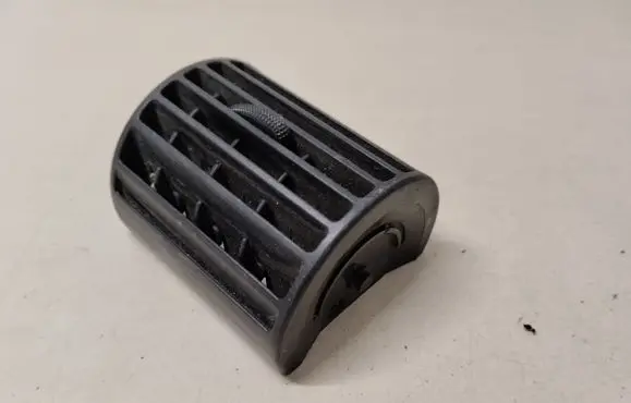 Audi A6 S6 C4 4A Dash center air vent grill